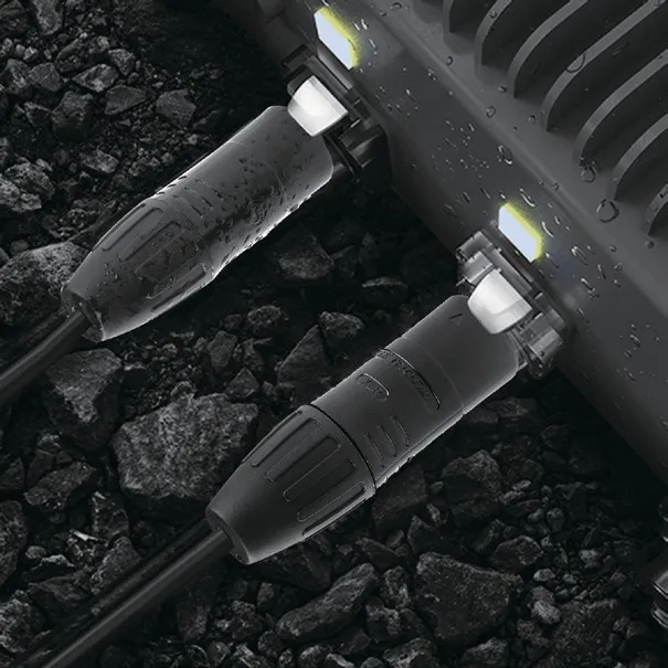 Wシリーズ IP65(屋外用)XLR プラグ